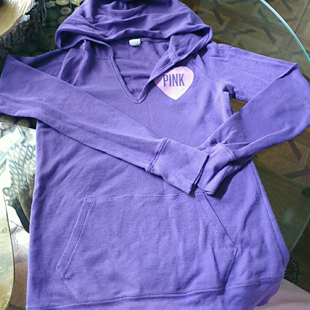 Comfortable long sleeve lounging t-shirt